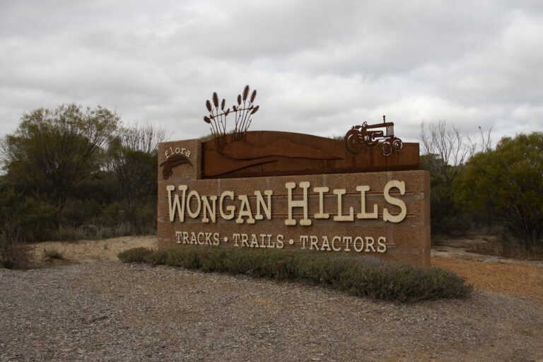 Wongan Hill Entry Sign